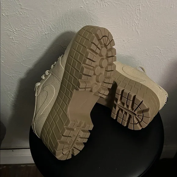 Air Jordan 1 Low Brooklyn - Picture 6 of 6